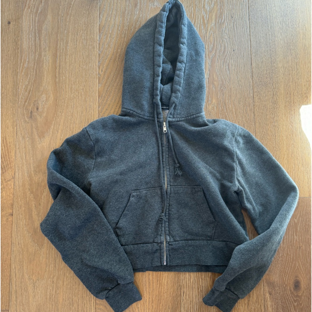 Brandy Melville Cropped Hoodie